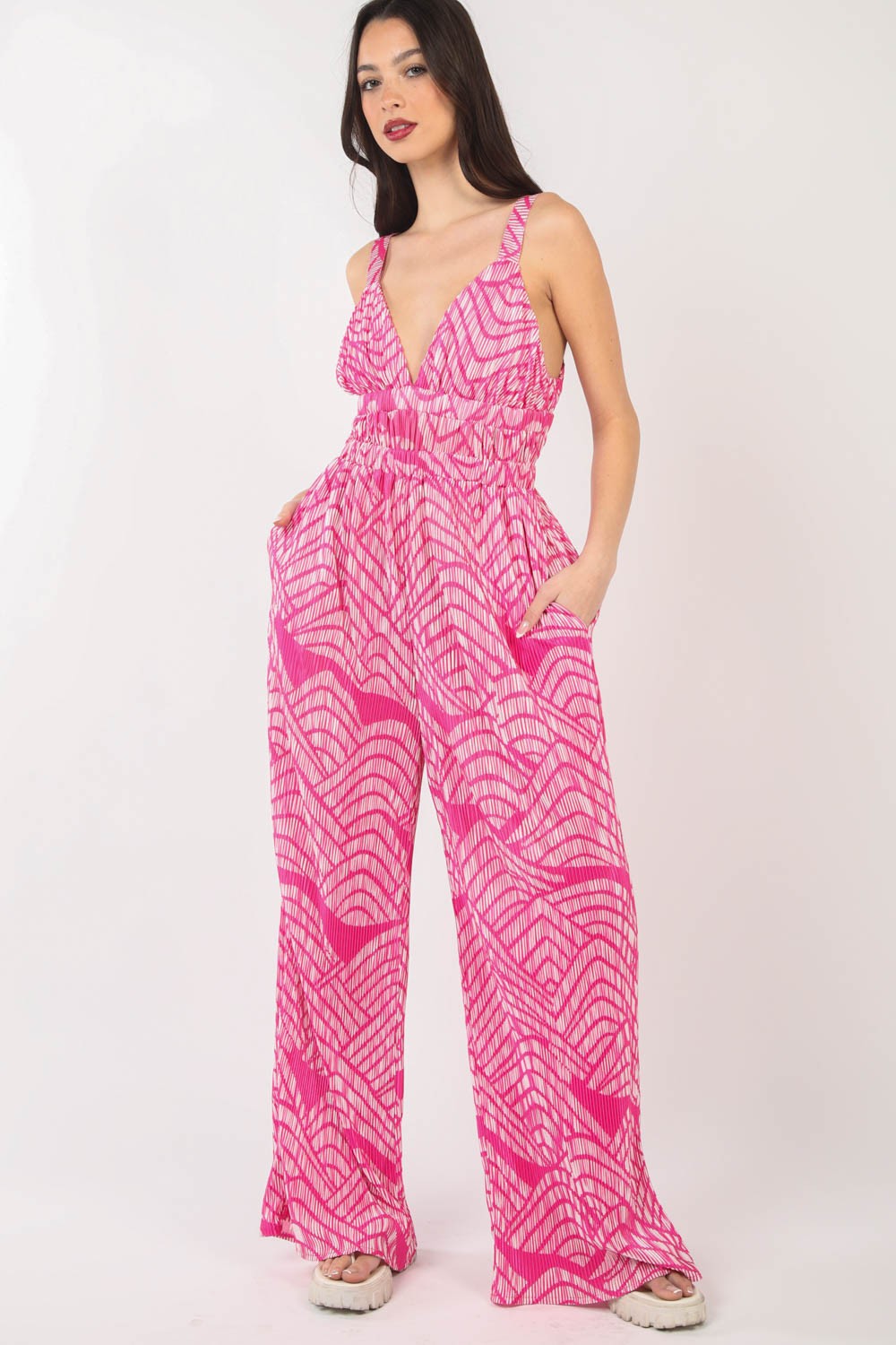 VERY J Printed Pleated Sleeveless Wide Leg Jumpsuit – Trendy & Elegant