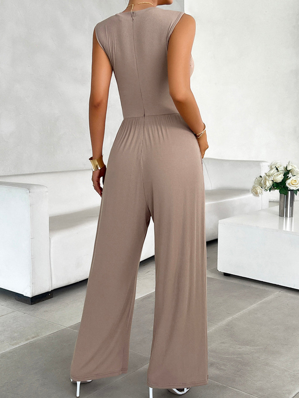 Round Neck Sleeveless Wide Leg Jumpsuit – Effortless Elegance